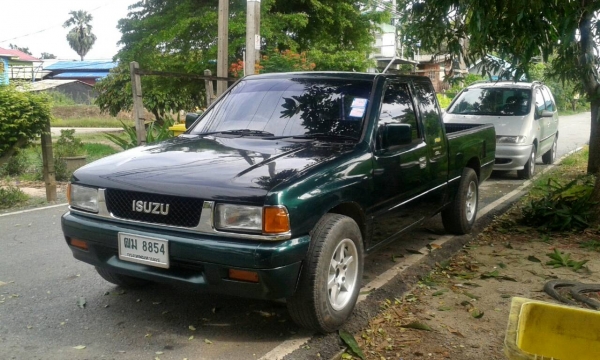 Isuzu TFR แค๊ป รถสวย เครื่องดี พร้อมใช้ Isuzu TFR แค๊ป รถสวย เครื่องดี พร้อมใช้