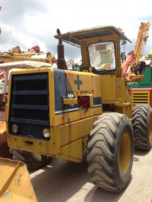 รถตัก KOMATSU 510 ยอดนิยม ญี่ปุ่นแท้ สภาพสวยมาก ราคาถูก 090-986-2521