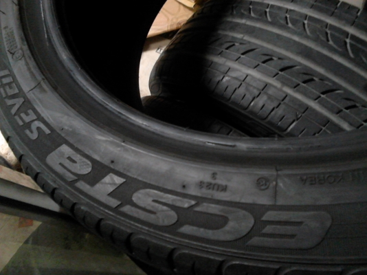 215/45R17 KUMHO ECSTA SEVEN ปี 2011 ชุด 4 เส้น TEL.081-427-3941 215/45R17 KUMHO ECSTA SEVEN ปี 2011 ชุด 4 เส้น TEL.081-427-3941