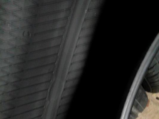 215/45R17 KUMHO ECSTA SEVEN ปี 2011 ชุด 4 เส้น TEL.081-427-3941 215/45R17 KUMHO ECSTA SEVEN ปี 2011 ชุด 4 เส้น TEL.081-427-3941