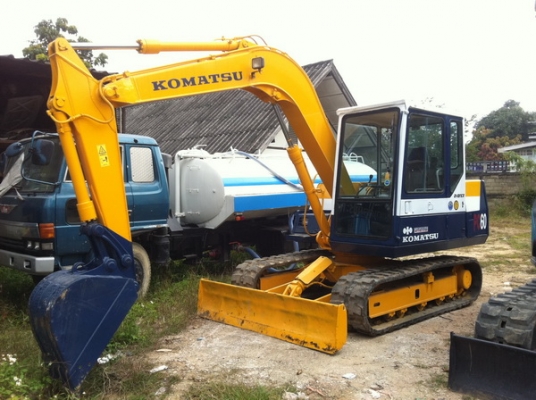 ขาย รถขุด KOMATSU PC60-6 มีหลายคันให้เลือก 053-795101 053-795102 089-8531812 มีรถจัดส่งให้ ขาย รถขุด KOMATSU PC60-6 มีหลายคันให้เลือก 053-795101 053-795102 089-8531812 มีรถจัดส่งให้