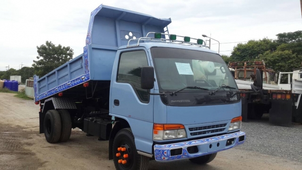 ขายรถ ISUZU NPR การ์ตูน 6 ล้อดั้มพ์