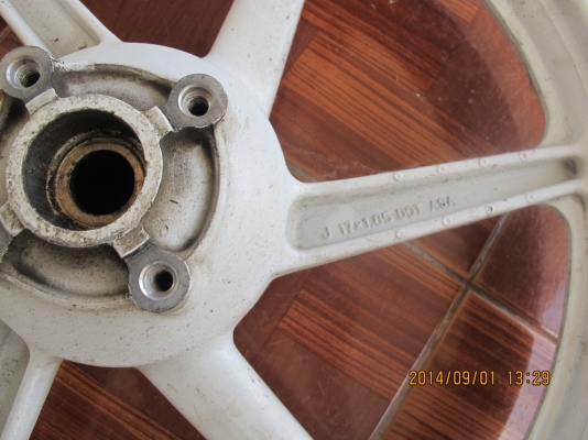 ขายล้อแม็กมอไซค์ HONDA SONIC ขายล้อแม็กมอไซค์ HONDA SONIC