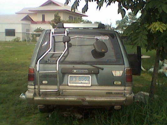 ขายอีซูซุแวน สภาพพร้อมใช้ รถทหารเรือกรมอุ่ใช้งานเอง เอกสารพร้อมโอน