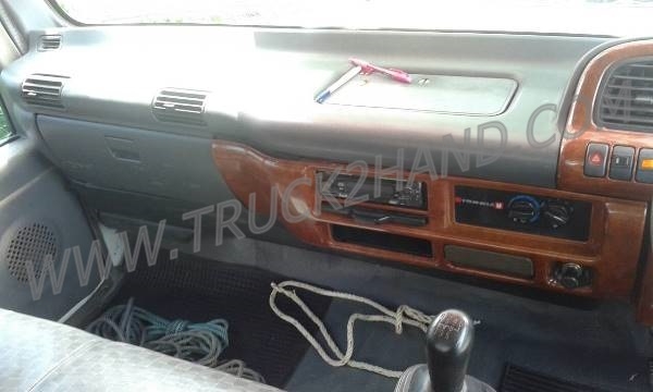 รถบรรทุก 6 ล้อ กระบะรั้ว ISUZU รุ่น NQR  175 แรงม้า