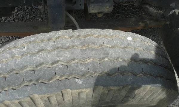 รถบรรทุก 6 ล้อ กระบะรั้ว ISUZU รุ่น NQR  175 แรงม้า