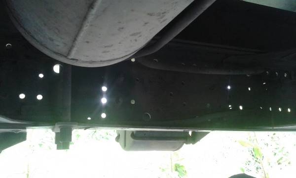 รถบรรทุก 6 ล้อ กระบะรั้ว ISUZU รุ่น NQR  175 แรงม้า