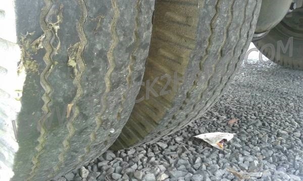 รถบรรทุก 6 ล้อ กระบะรั้ว ISUZU รุ่น NQR  175 แรงม้า