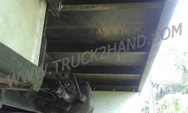 รถบรรทุก 6 ล้อ กระบะรั้ว ISUZU รุ่น NQR  175 แรงม้า