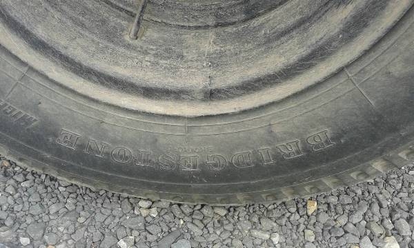 รถบรรทุก 6 ล้อ กระบะรั้ว ISUZU รุ่น NQR  175 แรงม้า