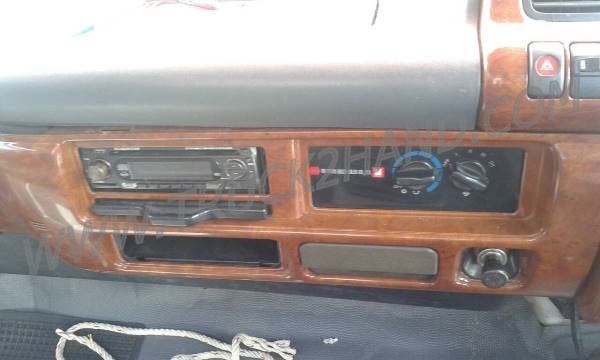 รถบรรทุก 6 ล้อ กระบะรั้ว ISUZU รุ่น NQR  175 แรงม้า