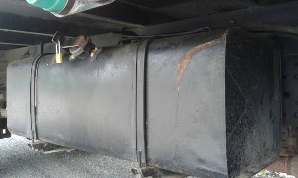 รถบรรทุก 6 ล้อ กระบะรั้ว ISUZU รุ่น NQR  175 แรงม้า