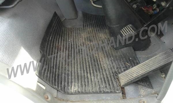 รถบรรทุก 6 ล้อ กระบะรั้ว ISUZU รุ่น NQR  175 แรงม้า