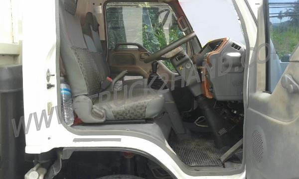 รถบรรทุก 6 ล้อ กระบะรั้ว ISUZU รุ่น NQR  175 แรงม้า