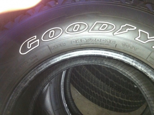 ขายยาง245/70/16ปี08สภาพดีมากๆ1ชุดครับ