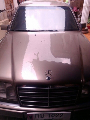 ขายbenz e220  ทะเบียนพร้อมโอนราคา 333,000 บาท