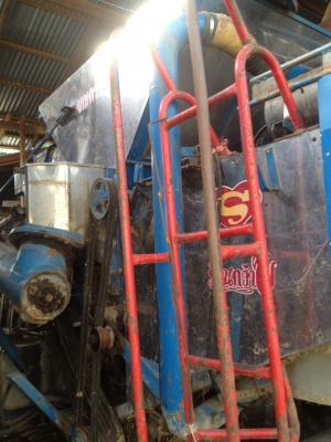 ขายรถเกี่ยวข้าว เกษตรพัฒนา เจ้าของขายเอง