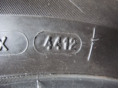 ยาง Michelin 185/60/15 ปี 12 ยาง Michelin 185/60/15 ปี 12