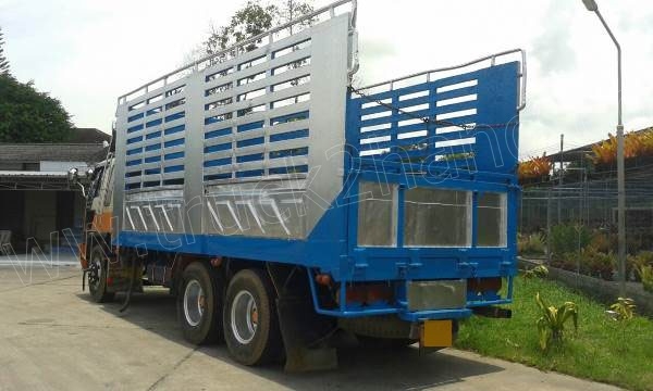 รถบรรทุก 10 ล้อ HINO รุ่น FL3H กระบะรั้วเหล็ก รถบรรทุก 10 ล้อ HINO รุ่น FL3H กระบะรั้วเหล็ก