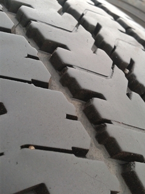 ยาง XCD 215R14 ปี 14