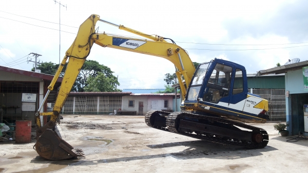ขายด่วน รถแม็คโคร  KOBELCO SK120 LC MARK ///  มารค์ทีซีเรียสูงชั่วโม่งทำงานน้อย รถนอกนำเข้าไม่เคยใช้งานในเมืองไทยเลย