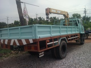 ขาย 6 ล้อติดเฮี๊ยบ 3 ตัน อิซุชูร็อคกี้ 175 แรง ปี 45 ยาว 6 เมตร