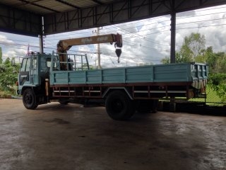 ขาย 6 ล้อติดเฮี๊ยบ 3 ตัน อิซุชูร็อคกี้ 175 แรง ปี 45 ยาว 6 เมตร