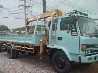 ขาย 6 ล้อติดเฮี๊ยบ 3 ตัน อิซุชูร็อคกี้ 175 แรง ปี 45 ยาว 6 เมตร