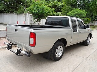 NISSAN BIG-M FRONTIER1 2 KING CAB 3.0 ZDi MT ปี 2002 จัดไฟแนนซ์ได้ ไม่ต้องมีคนค้ำ T.086-527-9533