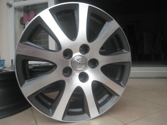 ขายล้อแม็กมือสอง toyota camry 17" ล้อทำสีมาใหม่ครับ สนใจติดต่อเล็กคลองสามครับ 081-3747940