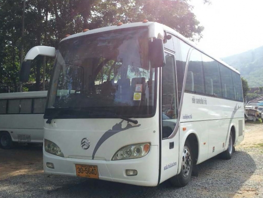 ขายรถบัสปรับอากาศยี่ห้อ Golden Dragon รุ่น XML6796 สีขาว(คันที่2)