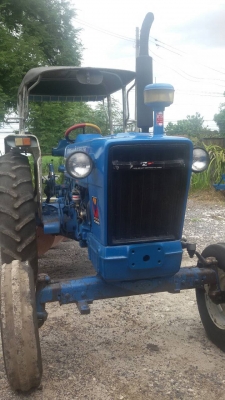 ขายรถไถ ford 7700 65 แรง มีทะเบียน รถสวย ราคาถูกครับ