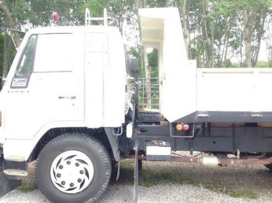 รถบรรทุก 6 ล้อดั้มพ์ ISZUZU