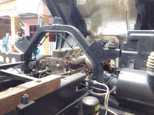 รถบรรทุก 6 ล้อดั้มพ์ ISZUZU