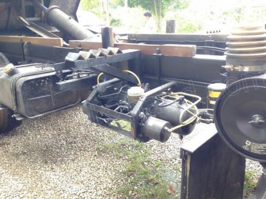 รถบรรทุก 6 ล้อดั้มพ์ ISZUZU