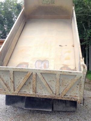 รถบรรทุก 6 ล้อดั้มพ์ ISZUZU