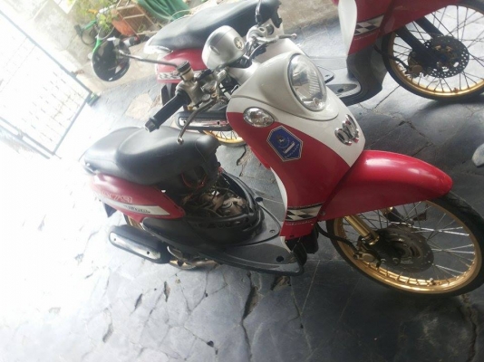 ขายคันละ10,000บาท2คัน18,000เล่มพร้อมชุดโอน รถจอดนานเอาไปล้างคาร์บูเปลี่ยนน้ำมันเครื่องหัวเทียนเอง ดูรถแถวบางใหญ่-นนทบุรี084-3545593 ขายคันละ10,000บาท2คัน18,000เล่มพร้อมชุดโอน รถจอดนานเอาไปล้างคาร์บูเปลี่ยนน้ำมันเครื่องหัวเทียนเอง ดูรถแถวบางใหญ่-นนทบุรี084-3545593