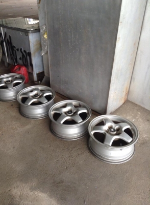 ขายคัฟ skylien r32 ขอบ16.5  5รู114  ล้อเดิมๆ ไม่เคยทำสี ไม่เคยซ่อม สีเดิมแท้จากญี่ปุ่น  ฝาคอบยุครบ  ไม่เคยใช้งานในไทย