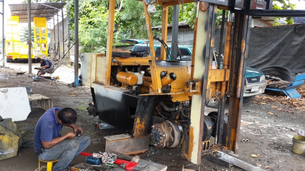 ขายรถยก3.5ตันkomatsu....ปั๊มแรงมากจ