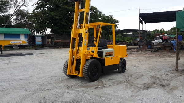 ขายรถยก3.5ตันkomatsu....ปั๊มแรงมากจ