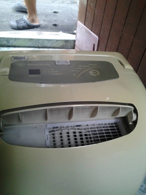 ขายเครื่องลดความชื่นเอาไปโมดิฟายเป็นแอร์เคลื่อนที่... ขายเครื่องลดความชื่นเอาไปโมดิฟายเป็นแอร์เคลื่อนที่...