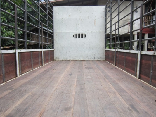 ขายหกล้อเมก้า  150  ยาว 5.60  ม.   รถสวยกิ๊บ  สภาพป้ายแดง