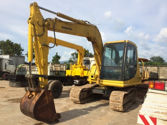 ขาย รถขุด KOMATSU PC70-7 มีรถจัดส่งให้ ขาย รถขุด KOMATSU PC70-7 มีรถจัดส่งให้