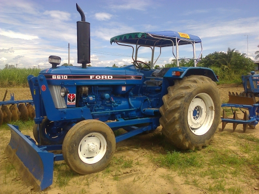 ขายรถไถฟอดร์  6600 ดันหน้า  หาง  7  พร้อมใช้  ไม่มีเล่ม