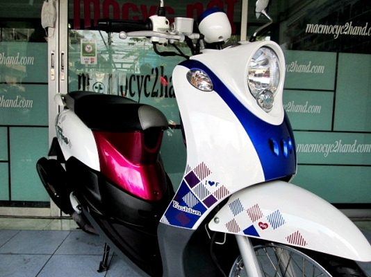 Fino สีชมพูน้ำเงินขาว ลายแฟร์ชั่น รถเดือน พ ย. ปี 55 ไมล์ 5 พันโล มีให้เลือก 2คัน แถม 2 รายการ 24900