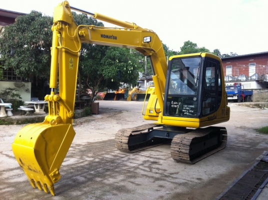ขาย รถขุด KOMATSU PC60-7 มีรถจัดส่งให้ ขาย รถขุด KOMATSU PC60-7 มีรถจัดส่งให้