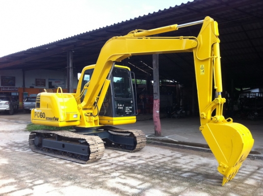 ขาย รถขุด KOMATSU PC60-7 มีรถจัดส่งให้ ขาย รถขุด KOMATSU PC60-7 มีรถจัดส่งให้