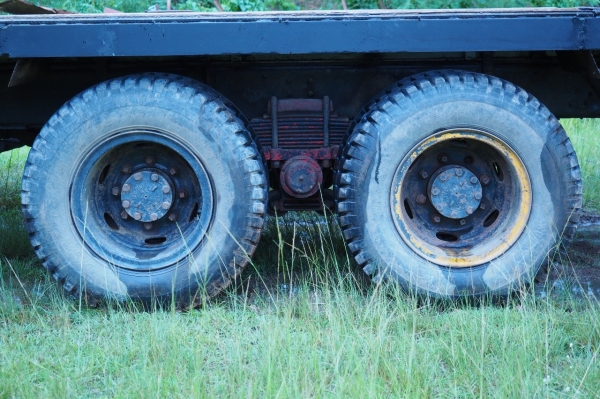 ขายรถเทรลเลอร์ 10 ล้อ Hino ท้ายลาด 2 เพลา สำหรับขึ้นแบ็คโฮขนาด 200 พร้อมบันไดใหม่