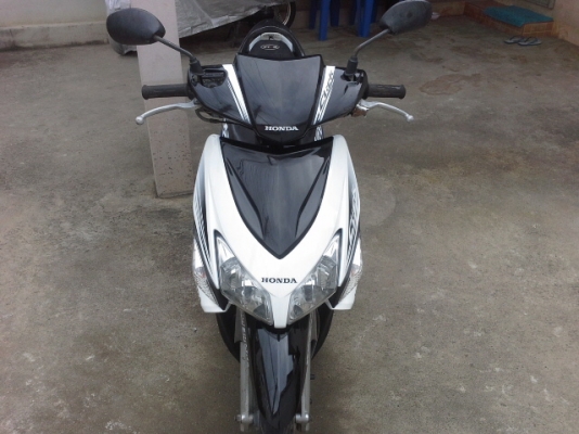 ขายคลิกสีขาวดำ