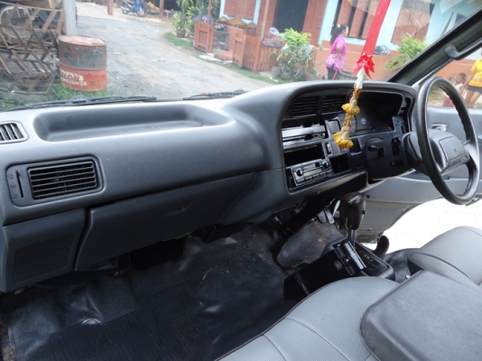 รถตู้ Toyota hiace เครื่องดี 1jz แก๊ส lpg ขับดี ประหยัด รถตู้ Toyota hiace เครื่องดี 1jz แก๊ส lpg ขับดี ประหยัด